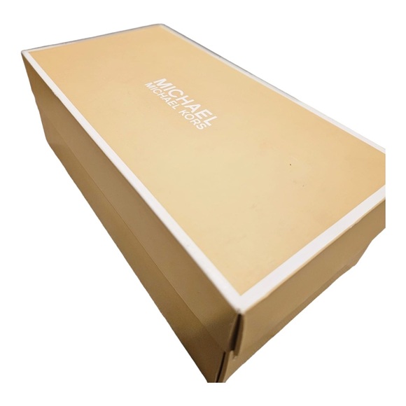 Michael Kors Juliette Pink Leather Driver Moccasins Comfort Shorts - Picture 7 of 7